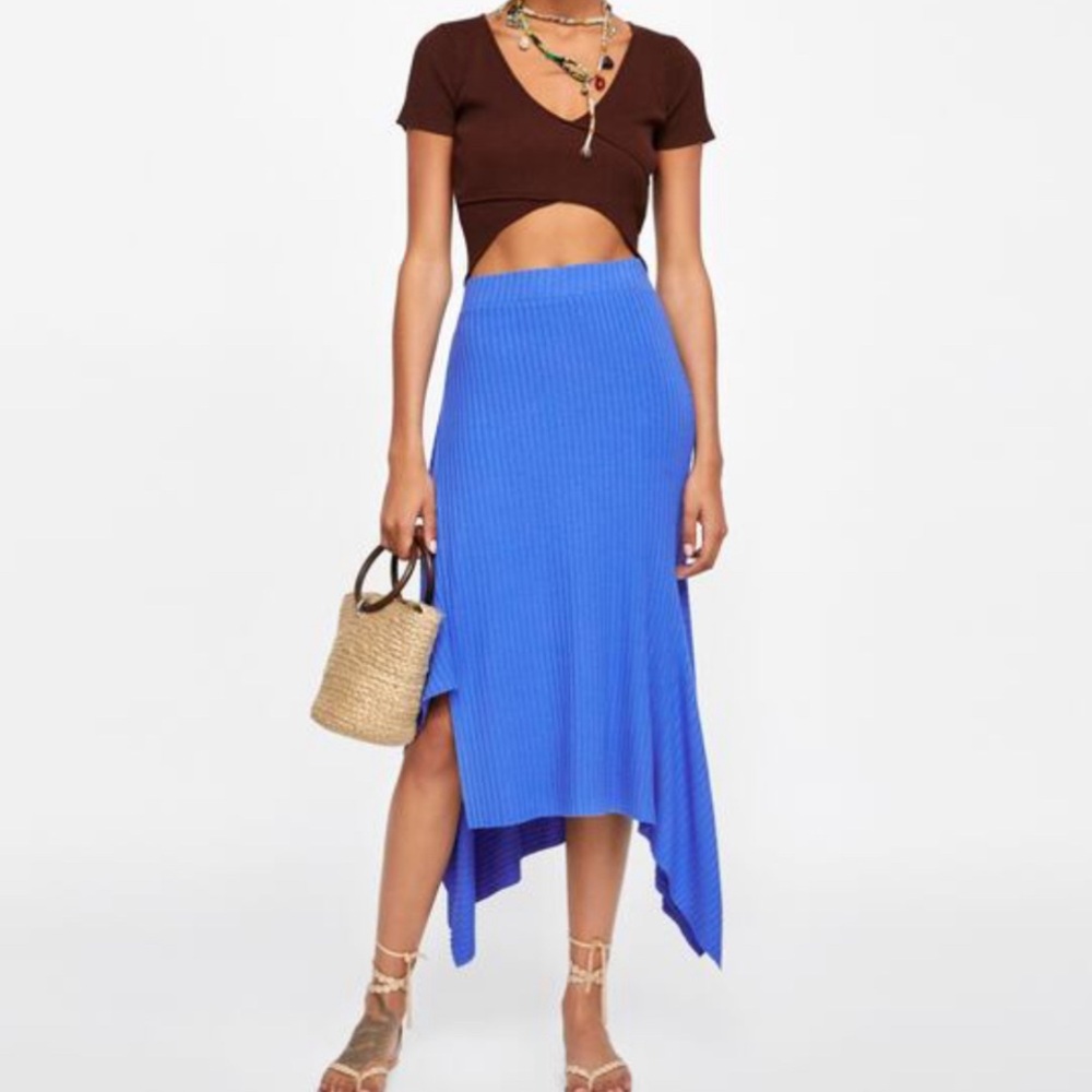 Zara Mid- blue asymmetric ribbed skirt - Size S